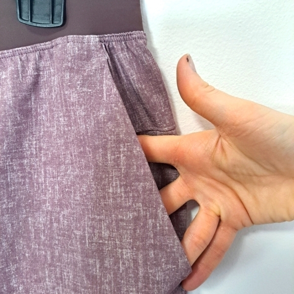 Lululemon T.H.E. short 9inch linerless short plum large - Picture 9 of 10